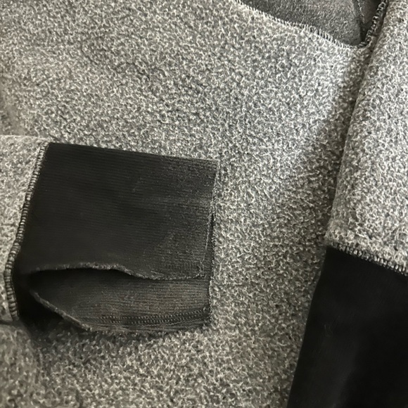 REDUCED FOR QUICK SALE 
2 Like New Free People oversized fleece Tops - Picture 3 of 6